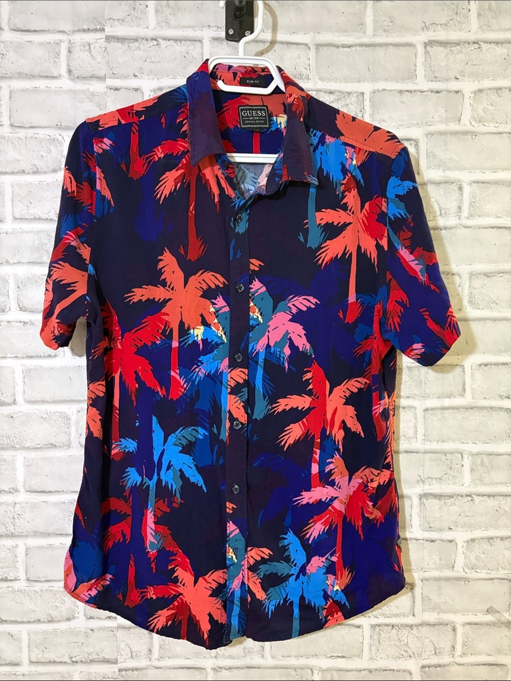 GUESS Men’s Navy Short-Sleeve Palm Print Shirt with Red and Blue Accents, medium